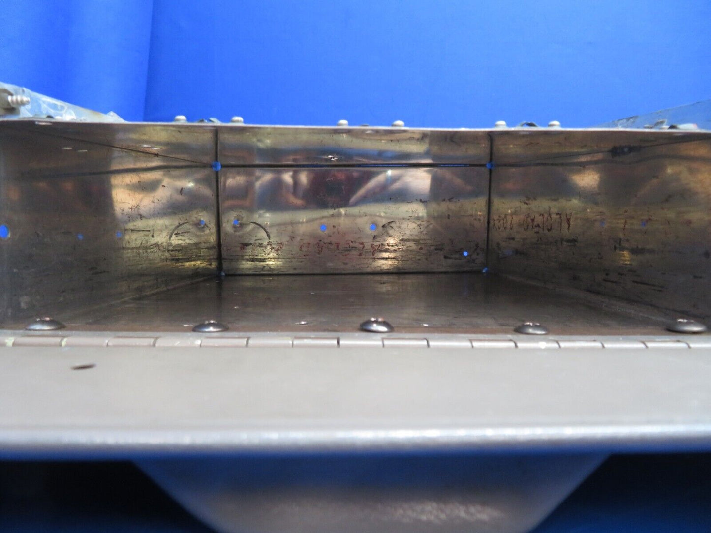 Cessna 172 / 172E Map Box w/ Door P/N 05133220-8 (0223-678)