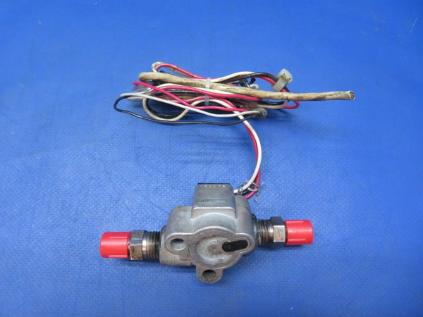 Beech 95-B55 Baron Floscan Fuel Flow Transducer P/N 201 (0623-308)