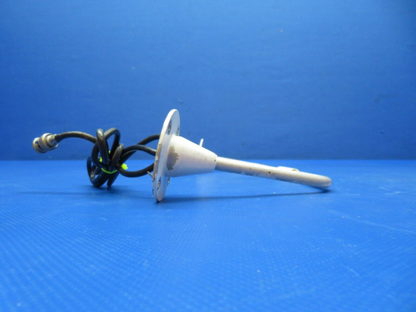 Cessna 401 / 401A Comant VOR/LOC/GS/ Antenna Set P/N CI205-1 (1223-346)