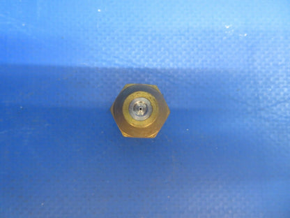 Piper Spray Nozzle P/N 752-498 NOS (1122-566)