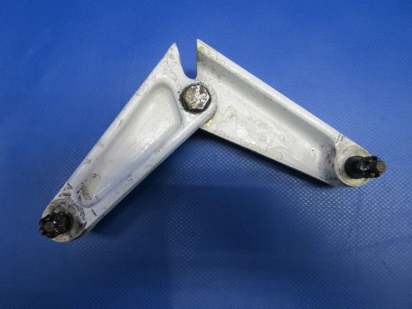 Piper PA38-112 Tomahawk Nose Gear Link Assembly P/N 77780-02 (0224-1673)