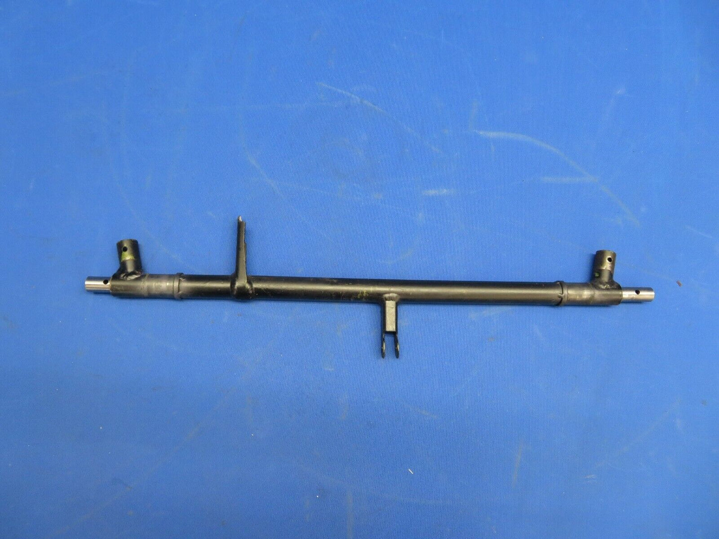 Cessna 182P Rudder Bar Assembly LH P/N 0760604-1 (0920-166)