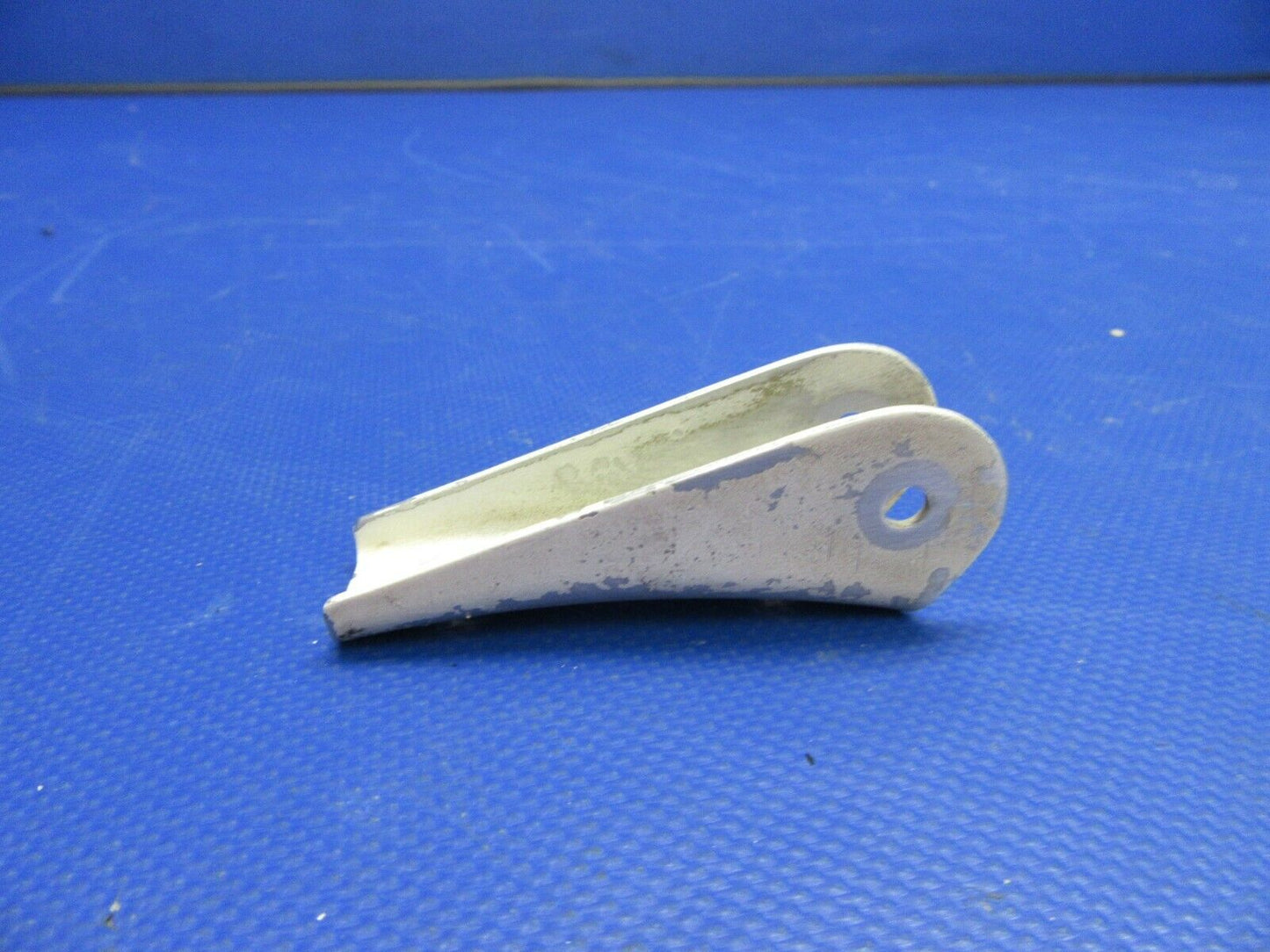 Cessna 150 172 Bracket Flap Control P/N 0523918 (0921-661)