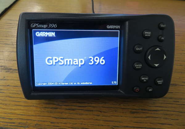 Garmin GPS Map 396 w/ Air Gizmos Bracket TESTED (0324-1716)