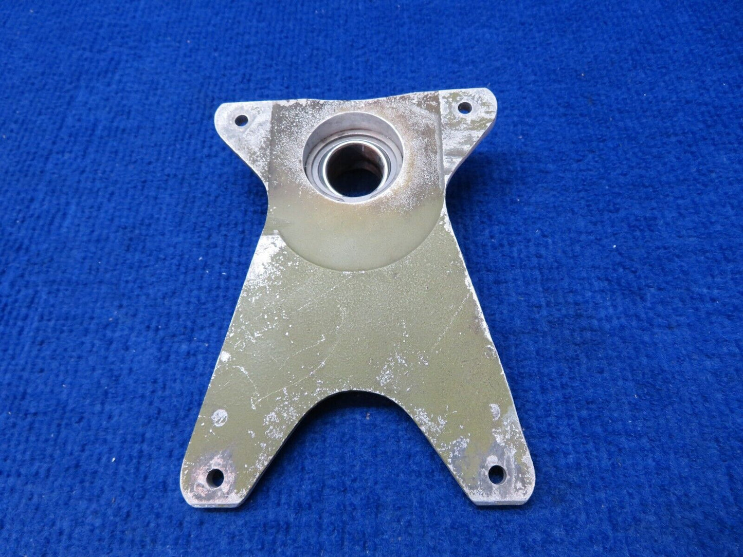 Piper RH Main Gear Trunnion Fitting Assy Casting # 67043-3 (0722-381)