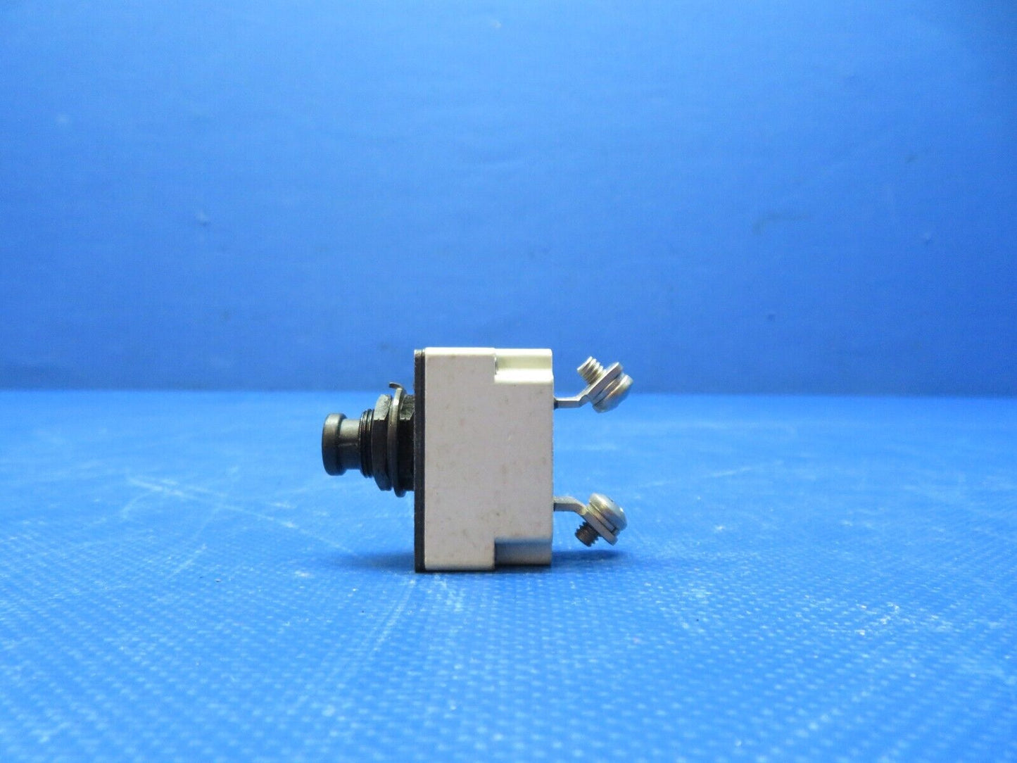 Klixon 25 amp Circuit Breaker P/N 7271-8-25 (0224-231)