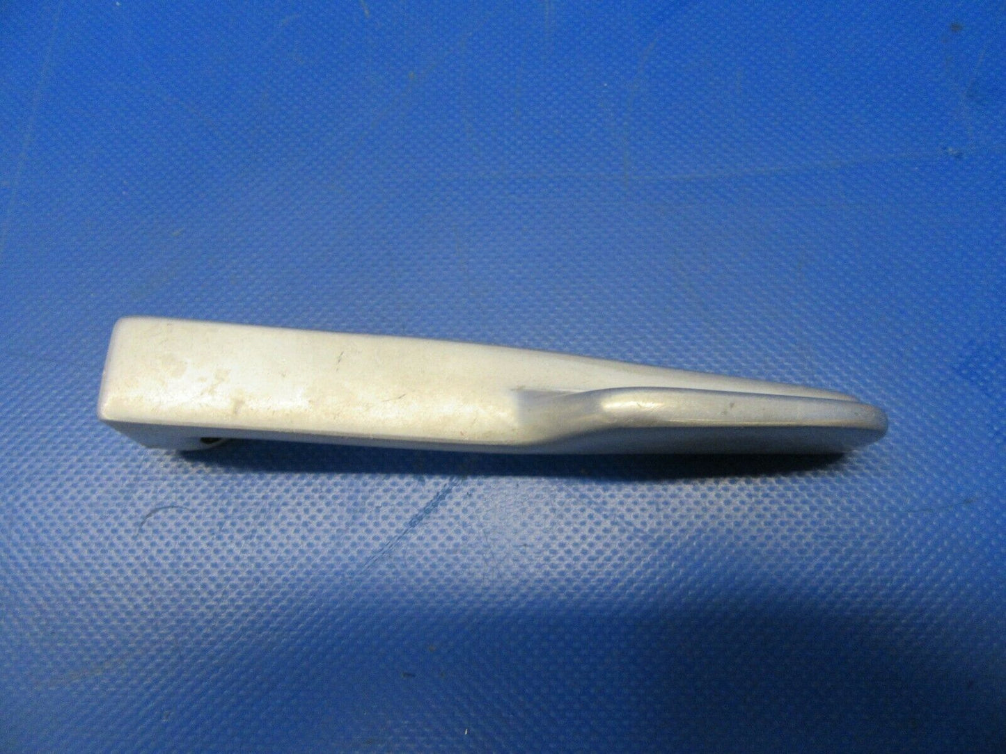 Cessna 310P Cabin Door Handle 0811490-88 5111559-3 (0819-187)