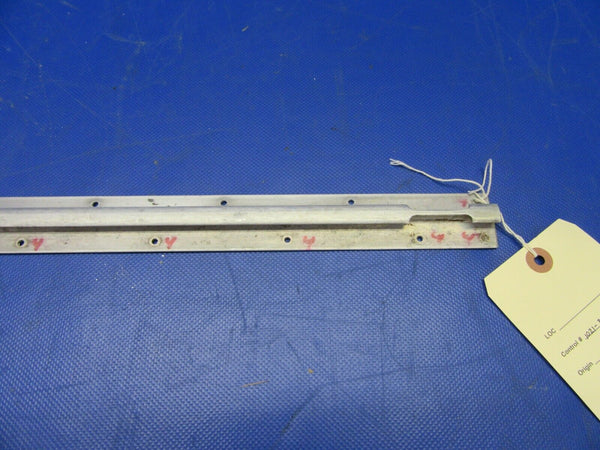 1956 Cessna 182 Seat Rail Co-Pilot OTBD P/N 0511293-4 (1021-386)