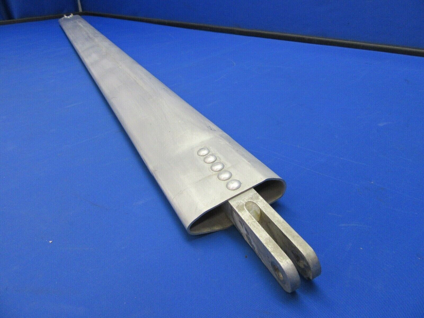 Cessna 150L, M and 152 LH Wing Strut P/N 0421000-1 (0920-242)
