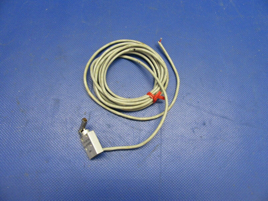 Licon Switch P/N 65-330055 NOS (1021-438)