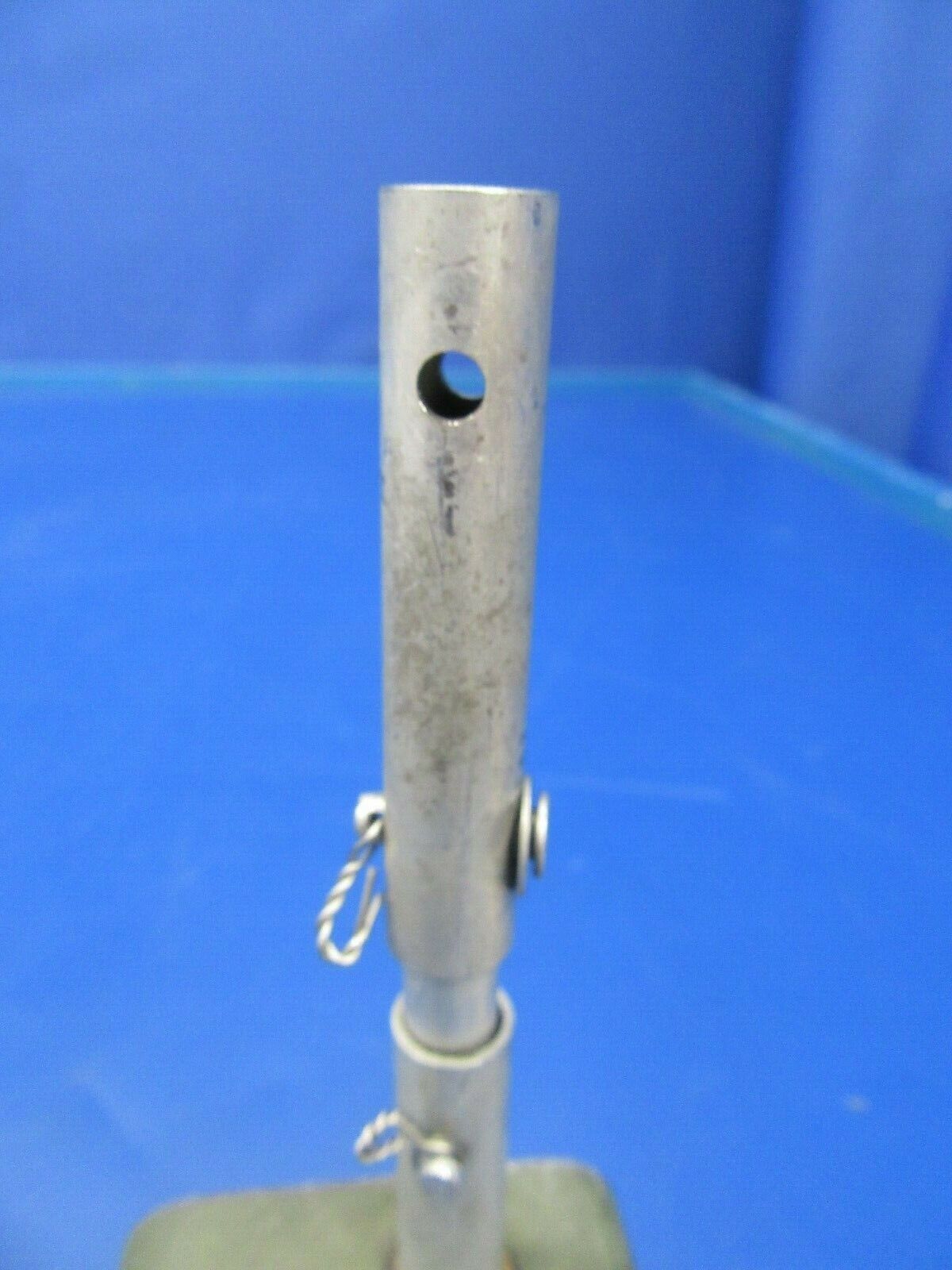 Cessna 310 Bracket & Gearshaft Emergency Extension P/N 0843400-48 (0219-72)