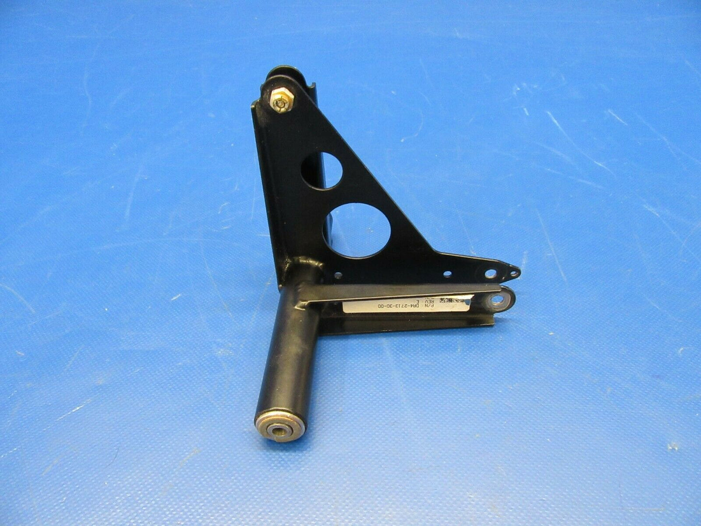 Diamond DA40-180 Bellcrank Aileron P/N DA4-2713-30-00 (0219-432)