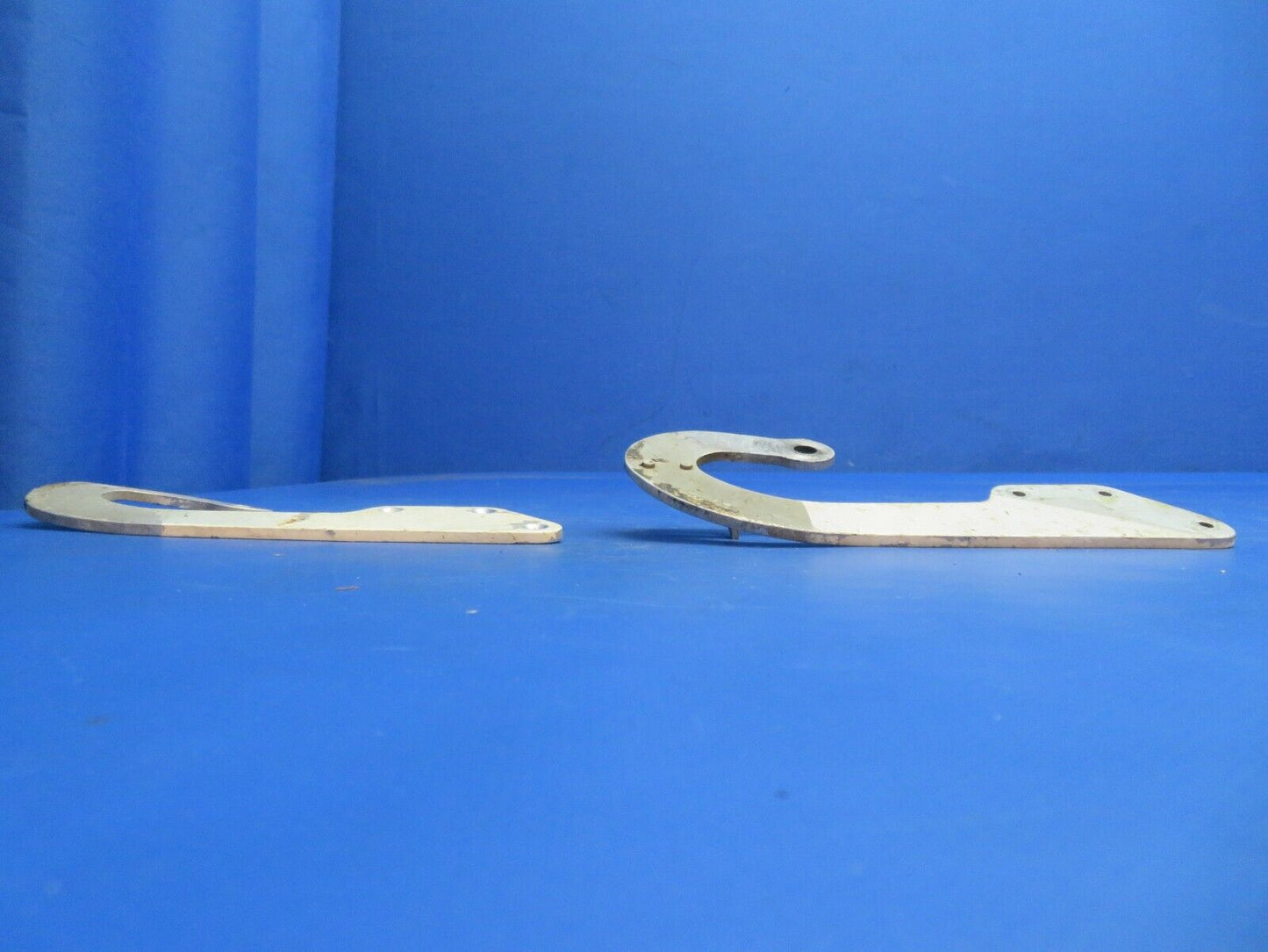 Beech 95-B55 Baron Nose Baggage Door Hinge FWD AFT P/N 002-410055-41 (0123-530)