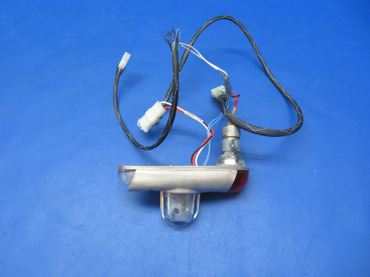 Diamond DA-42 Whelen LH Nav. Light Red Lens w/ Strobe P/N J3340-04 (0523-936)