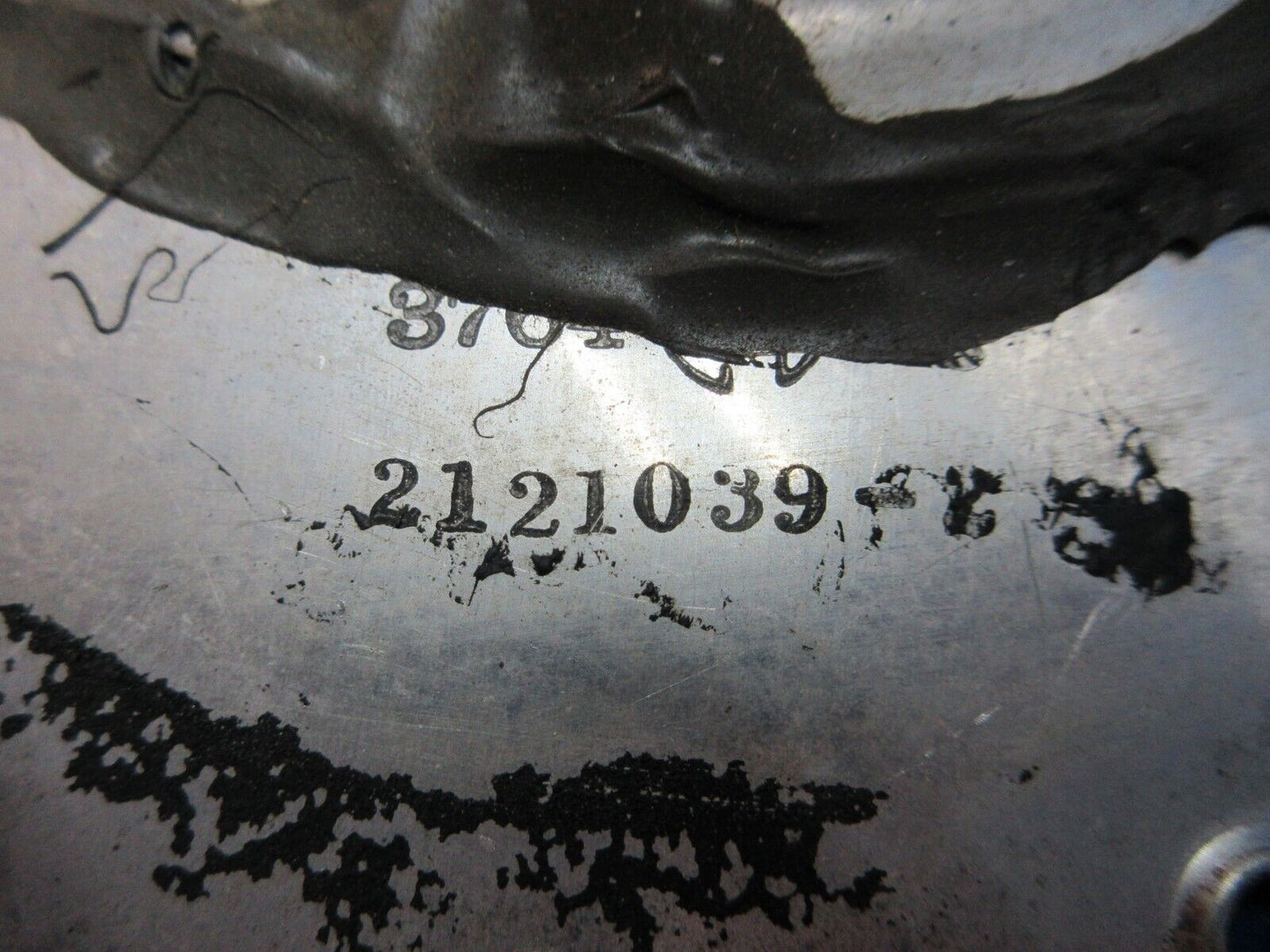 Cessna Fuel Cover Assy w/ Chain P/N 1726041-7   (0124-1516)