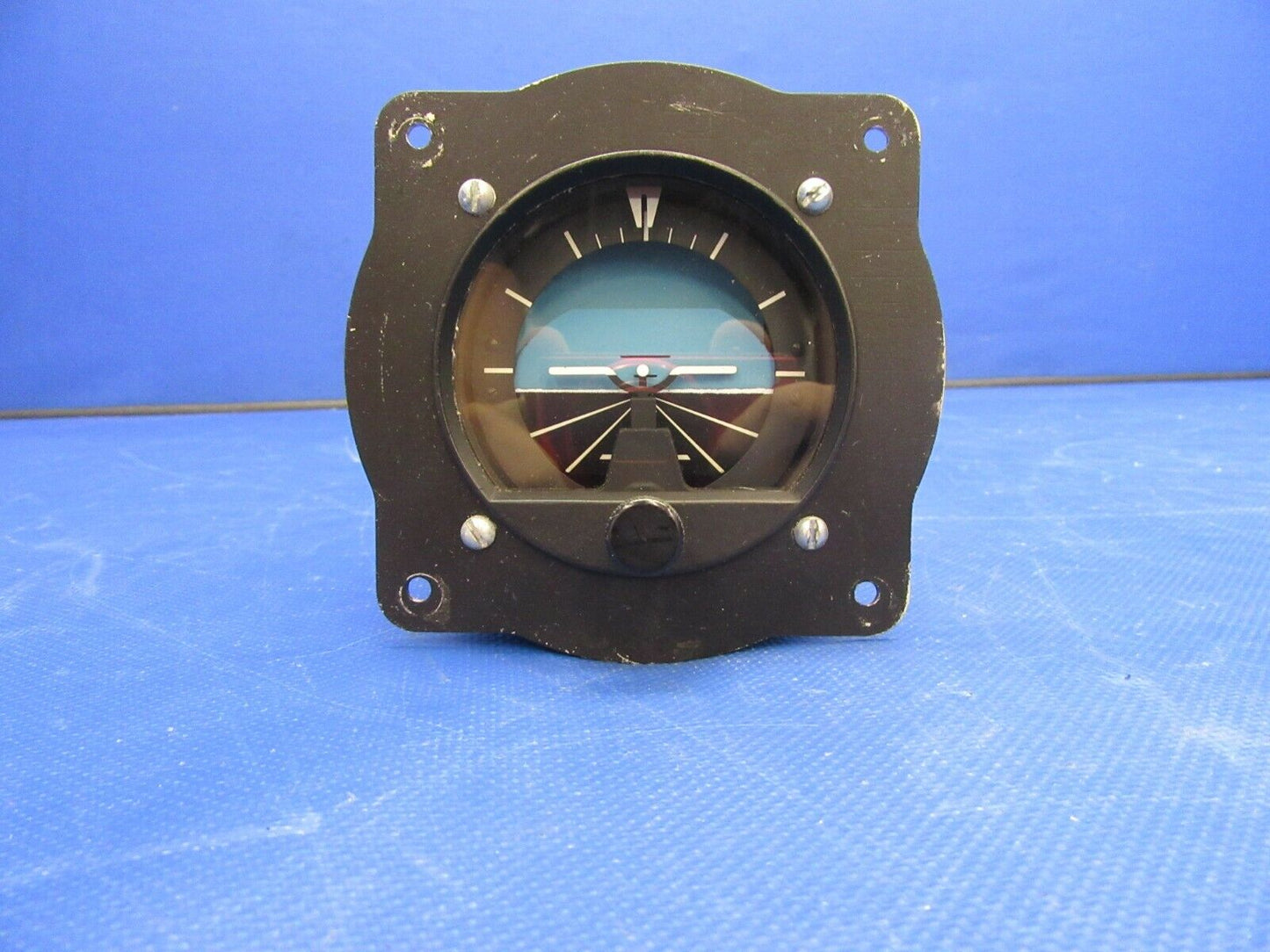 Kollsman Gyro Horizon Indicator P/N 8.048.008/1 (0921-391)
