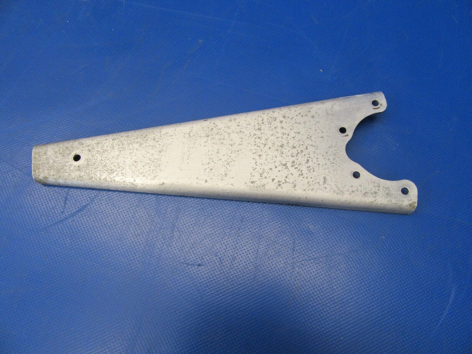 Beech Sierra B-24R Lycoming IO-360 Prop Governor Bracket 169-910073-5 (0719-236)