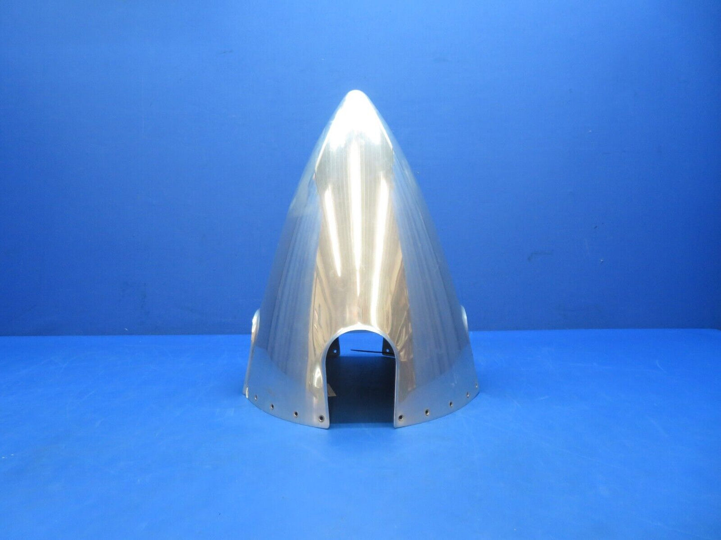 Beechcraft Hartzell 4 - Blade Propeller Spinner Dome P/N D-5210-1P (0823-412)
