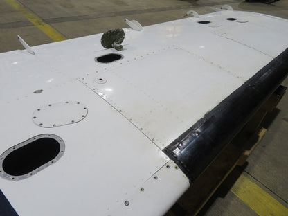 1980 Piper PA-34-200T Seneca II RH Wing P/N 37093-13R w/ De-ice (0224-94)