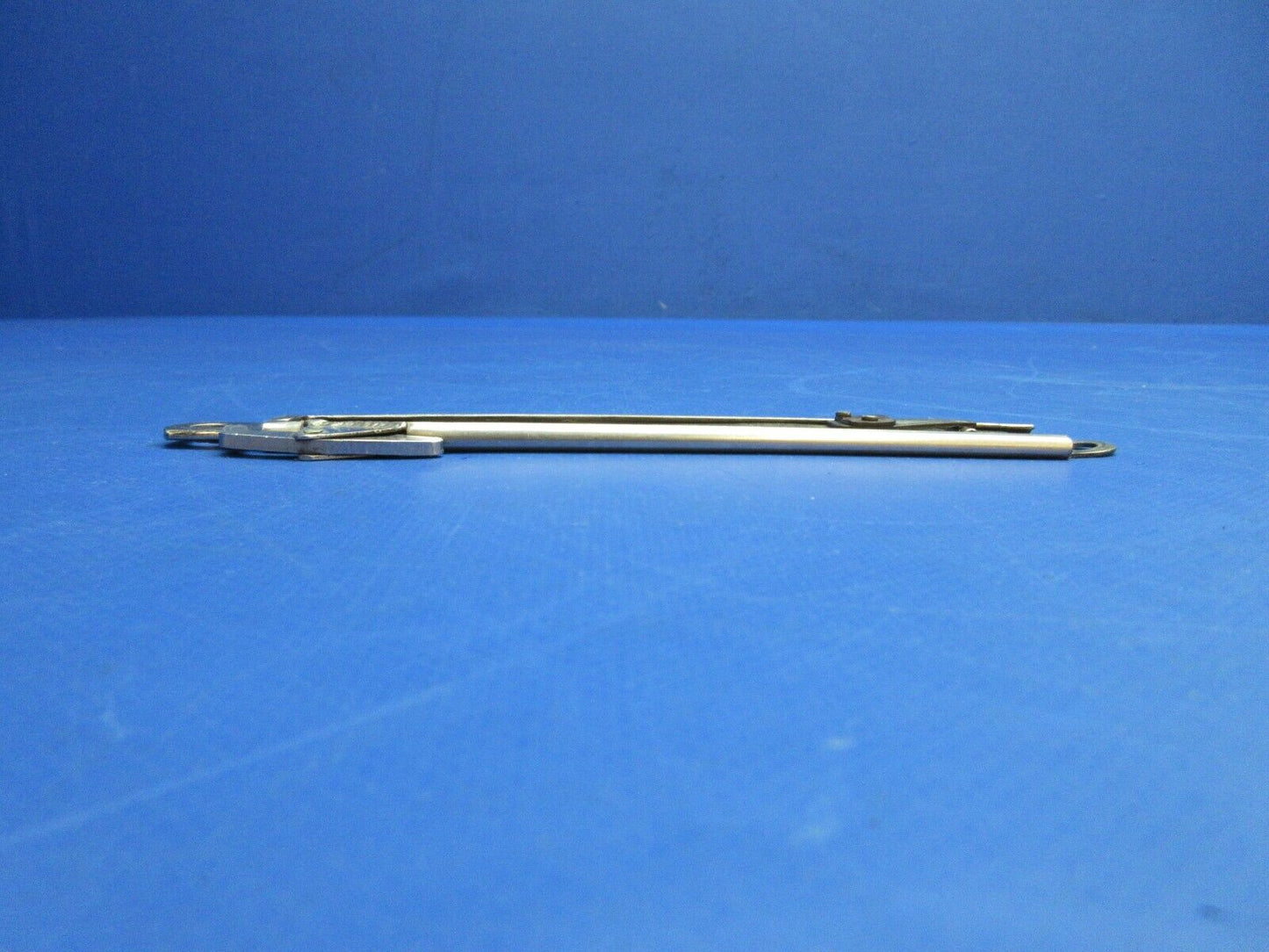 Cessna 401 Door Stop Assy P/N 5211183-1, 5211183-2 (0523-479)