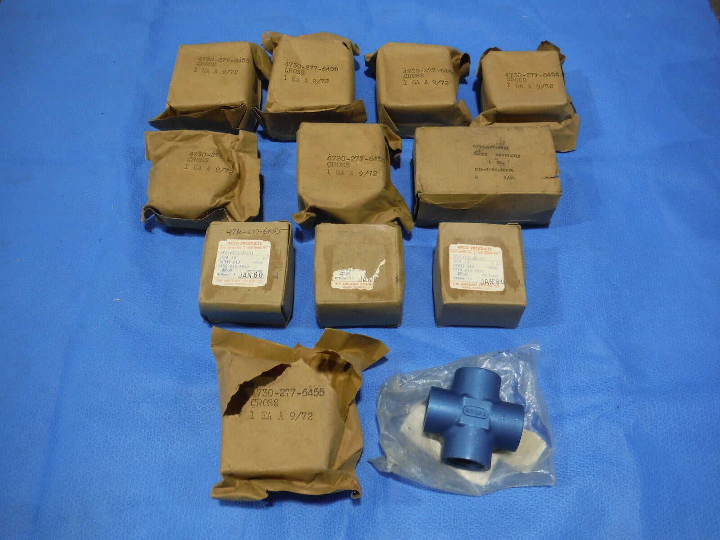 Cross, Boss   LOT OF 11   P/N AN937-12D  (715-01)