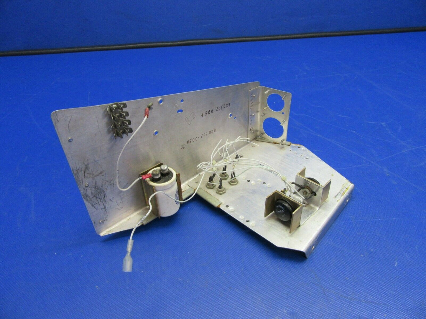 Mooney M20K Bracket w/ Sangamo Capacitor & RCA Transistor 820307-903 (0721-556)