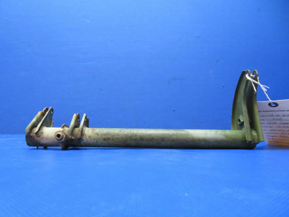 Early Cessna 310 / 310B RH MG Torque Tube Retract P/N 0843510-16 (1223-225)