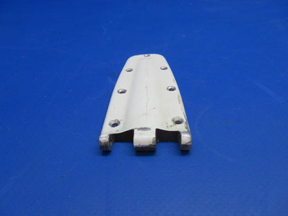 Cessna 210 Cabin Door LWR AFT Hinge P/N 0711037-21 (1122-109)