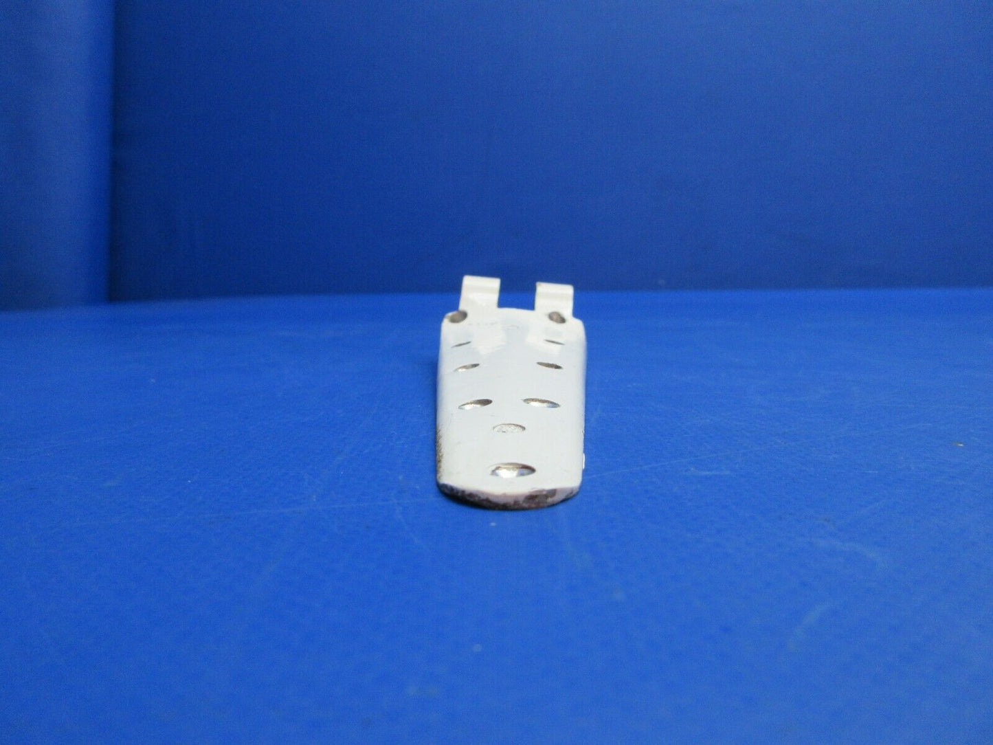 Cessna 401 LWR Hinge Half Cargo Door P/N 5011285-1 (0523-424)