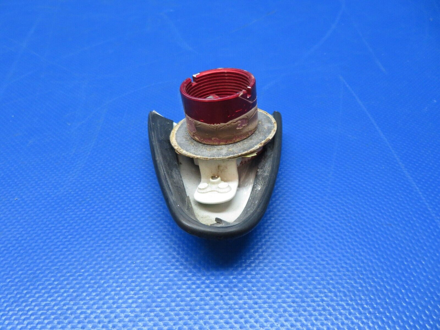 Cessna 401 / 401A Duke Relief Valve Cover Assy Tip Tank P/N 9910021-1 (0124-189)
