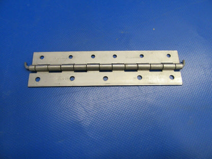 Piper Tomahawk Flap Hinge P/N 77367-008 NOS (0419-314)