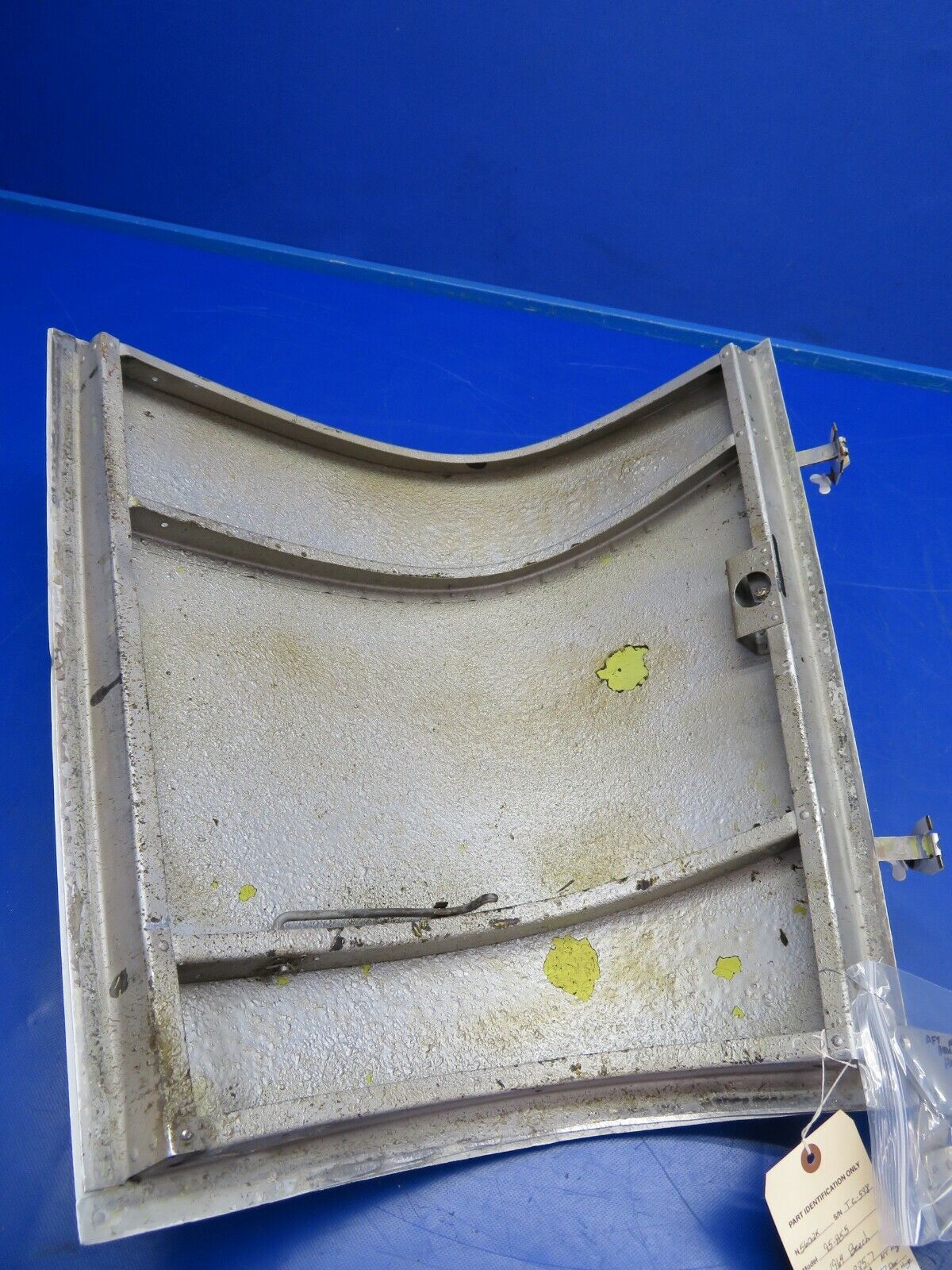 1964 Beech Baron 95-B55 Nose Door w/ Hinges, No Key P/N 95-410029-37 (0620-522)