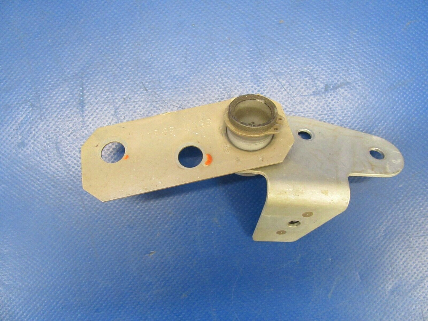 Cirrus SR22 Flap Hinge Support Bracket INBD 11569-003 (1019-84)