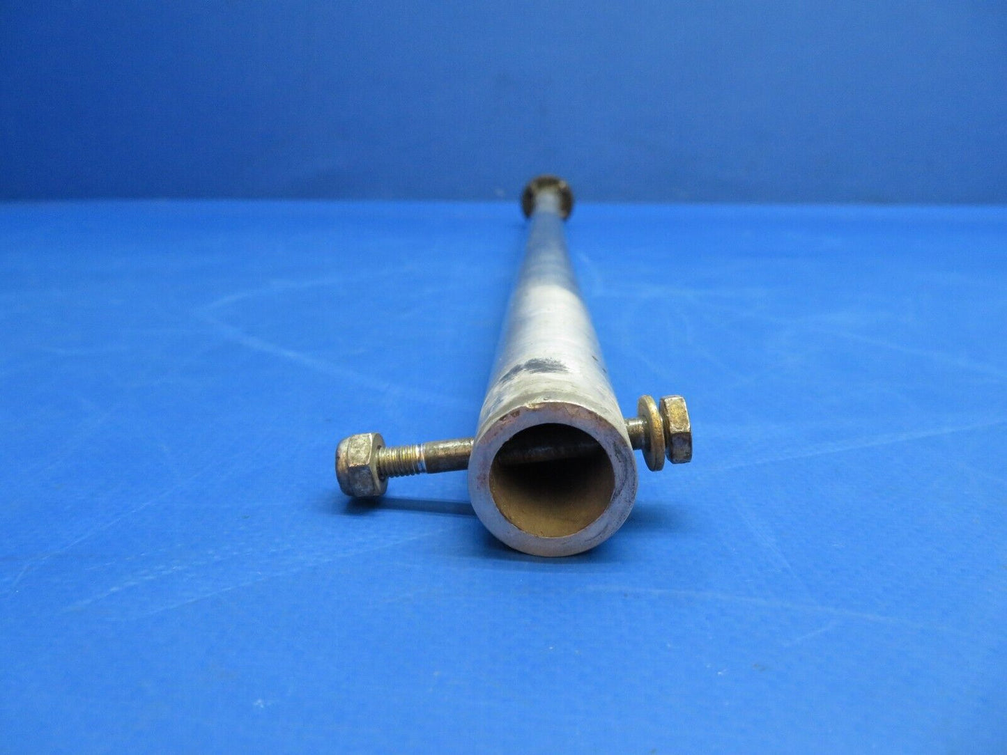 Lake LA-4-200 Control Wheel / Yoke Shaft P/N 2-7114-1 (1222-782)