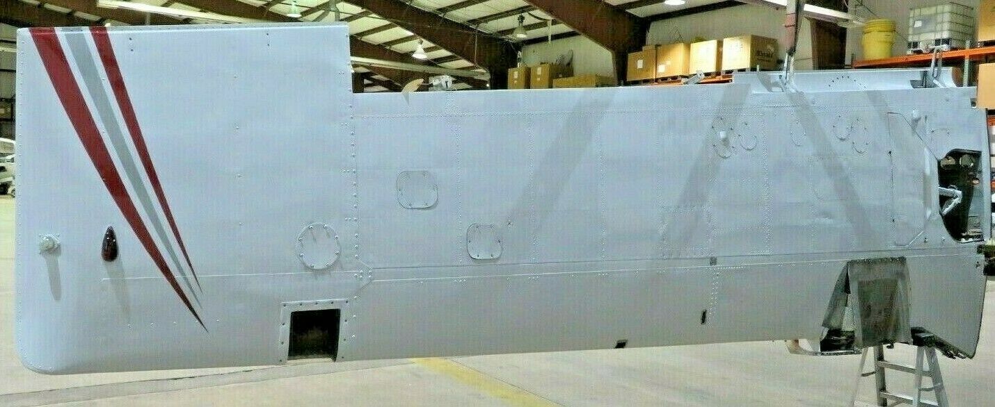 1964 Beech Baron 95-B55 Wing w/ Landing Gear LH P/N 96-110005-601 (0520-10)