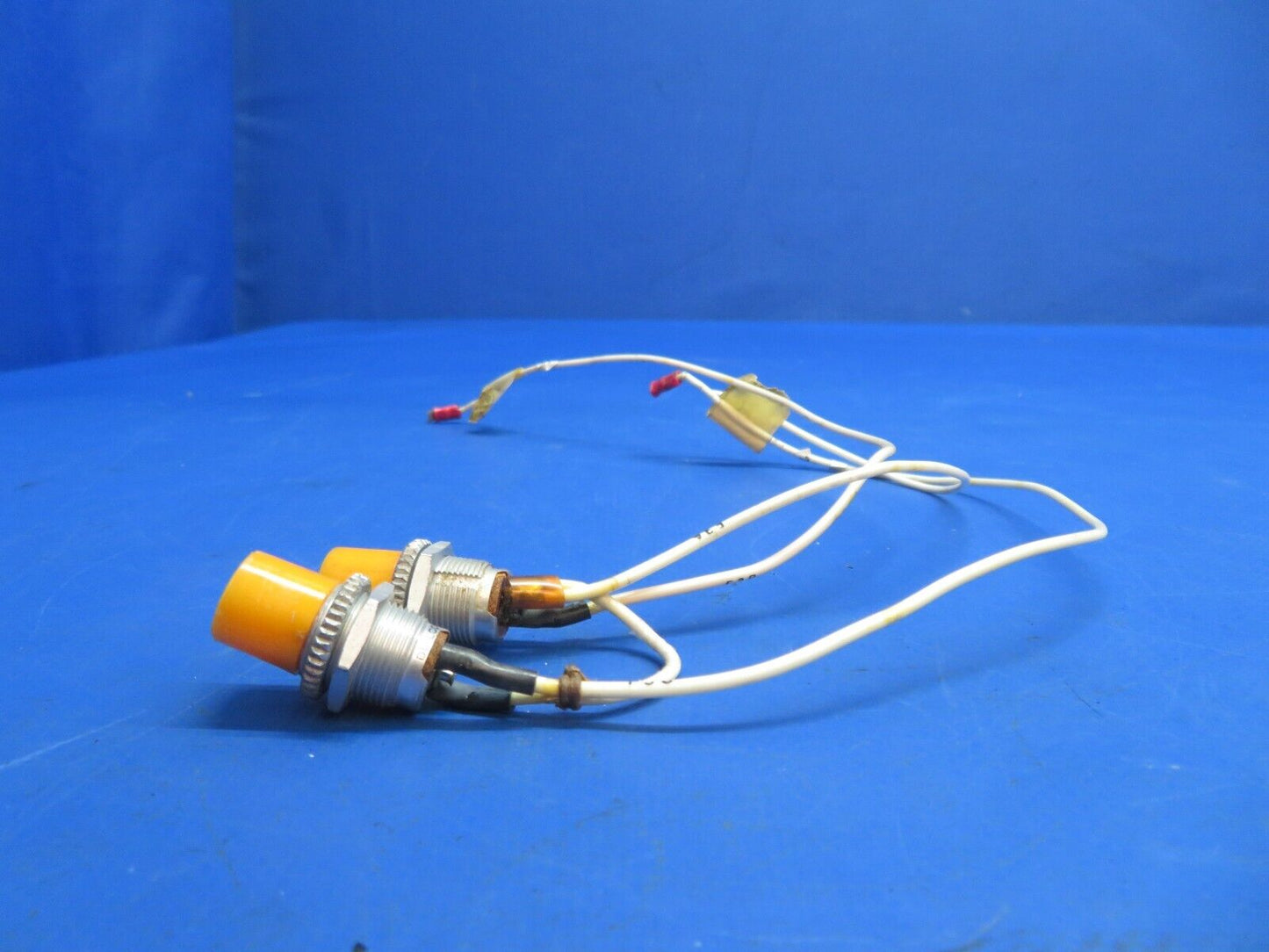 Piper PA-28-180 Indicator Light "Hi Vac" & "Lo Vac" P/N 67422-02 (0323-749)