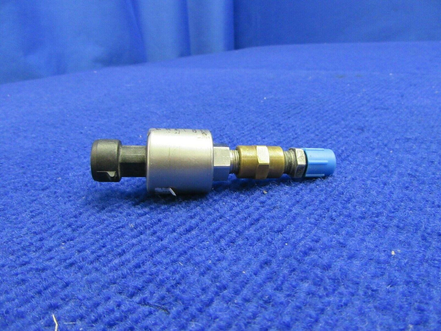 Cirrus SR-22 Oil Pressure Transducer P/N 12635-002 (0122-461)