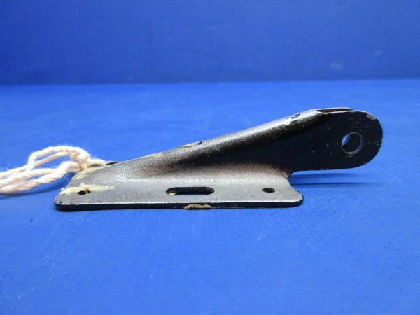 Piper PA-28 Top Cabin Door Hinge P/N 66913-04 NOS (1123-809)