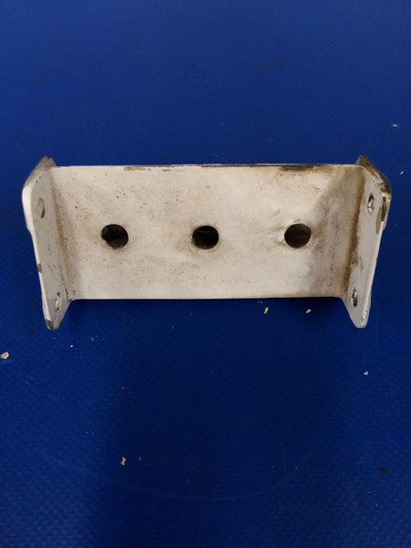 Beech Baron 58 Bracket Aileron Hinge INBD P/N 35-135025-36 (0217-13)