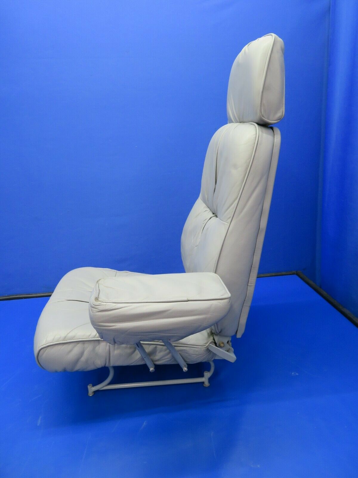 Piper PA-32R-300 Seat Rear RH P/N 79479-14 (0121-119)