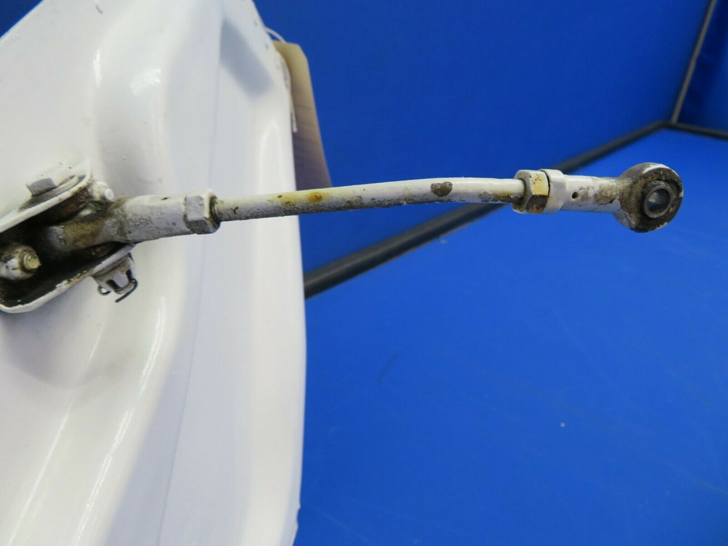 Rockwell Commander Door Main Landing Gear w / Push Rod RH 42302-4 (1020-38)