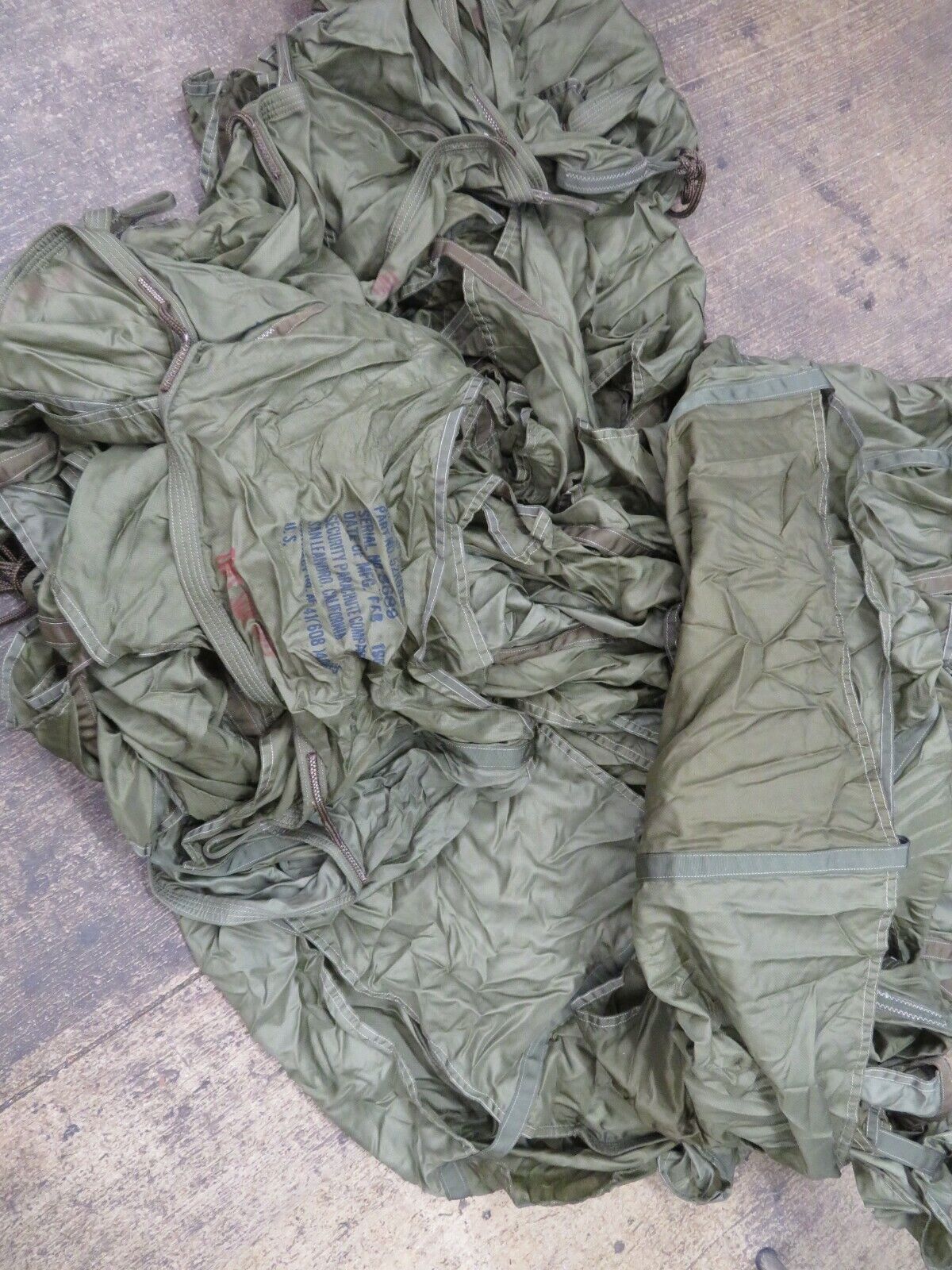 Vintage Authentic 1968 Cargo Canopy Parachute 52K6329 Man Cave or Bar (0422-06)