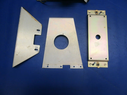 Edo- Aire Mitchell Pitch Trim Servo w / Brackets 14V P/N IC373-6-677 (0521-549)