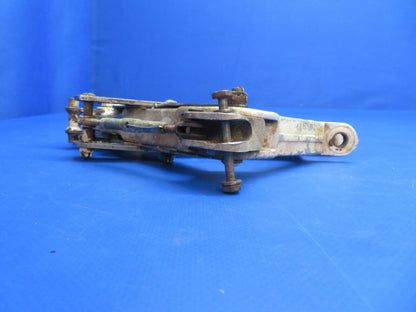 Piper PA-34-200T Seneca II LH Truss Main Gear w/ Switch P/N 78721-02 (0223-907)