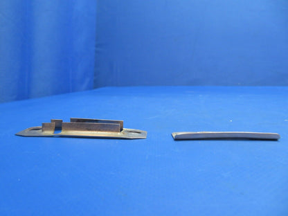 Piper PA-28-180 Cabin Door Pins & Strike Plates P/N 68353-00 LOT (0323-742)