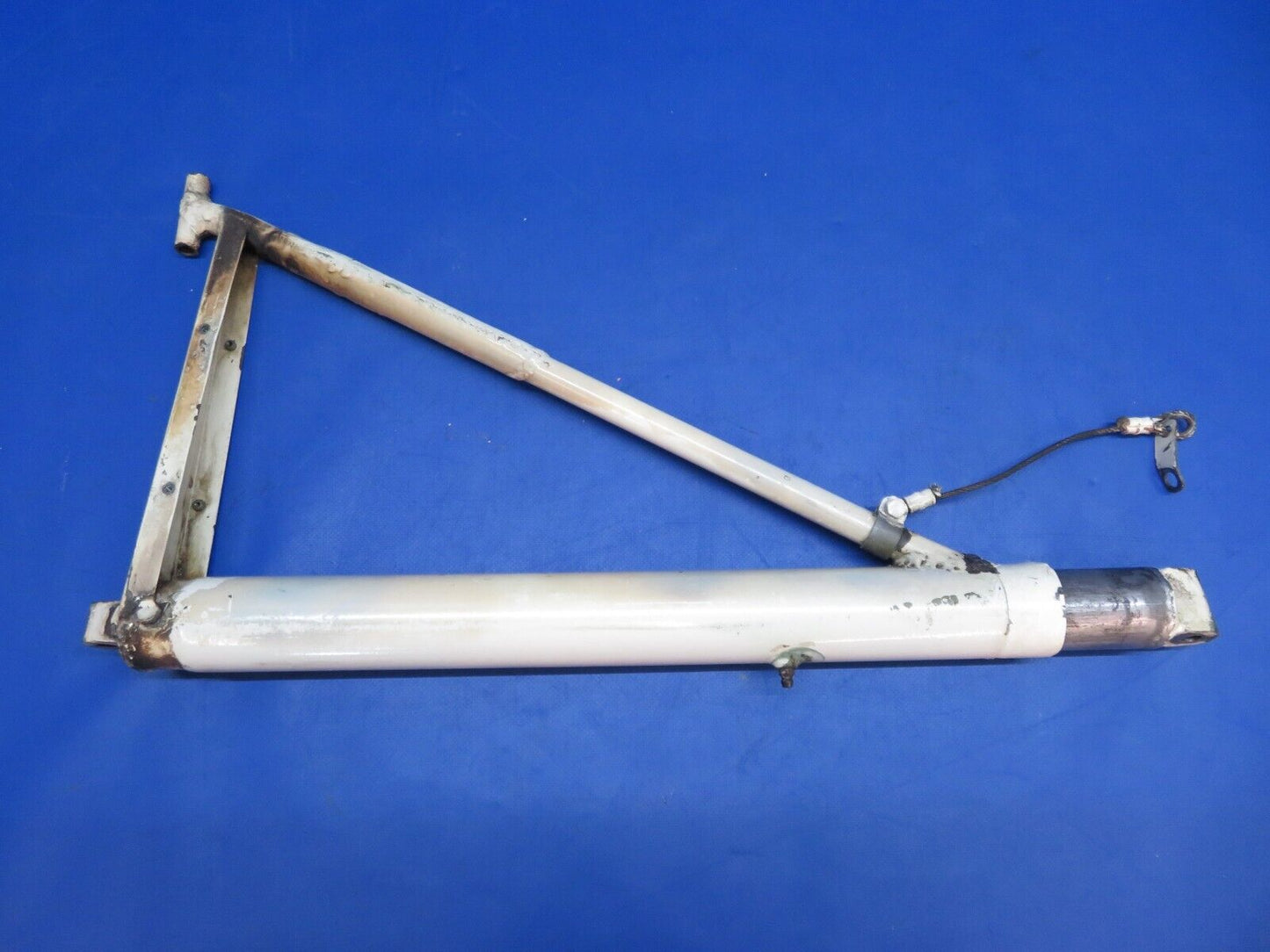 Aeronca 7AC /  11AC Oleo Frame & Strut P/N 3-433, 4-541 FOR PARTS (0423-60)