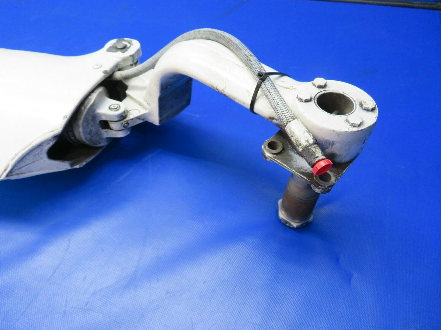 Beech B19 Musketeer Sport Main Gear LH P/N 169-810000-659 (0421-122)