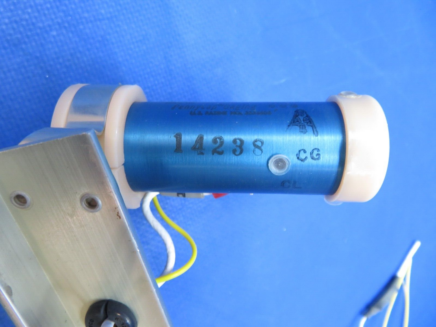 Cessna 310 / 310Q CAS Fuel Gauge Sensor Mid Aux. RH P/N 9910082-10 (0823-665)