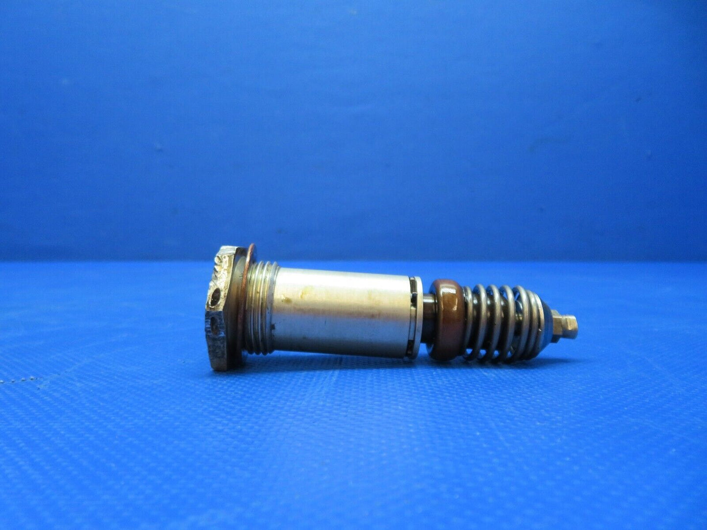 Lycoming O-320-E2D Oil Control Vernatherm Valve P/N 75944 (0124-163)