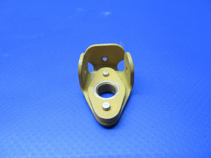 Piper Hinge Assy P/N 40012-003 NOS (0922-331)